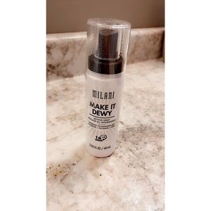 Milani Make it Dewy setting spray-NWT